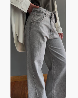 JEANS WIDE LEG GRIS CLARO