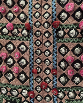 VESTIDO CORTO BORDADO APLICACIONES