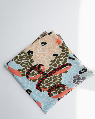 PAÑUELO ESTAMPADO LEOPARDO