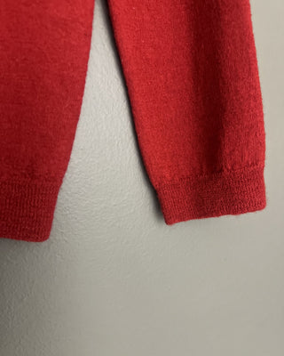 SWEATER BUTTON