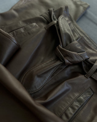 PANTALON CUERO TIRO ALTO LAZO CAFÉ
