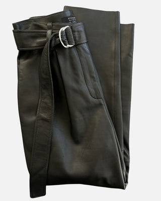 PANTALON CUERO TIRO ALTO NEGRO LAZO